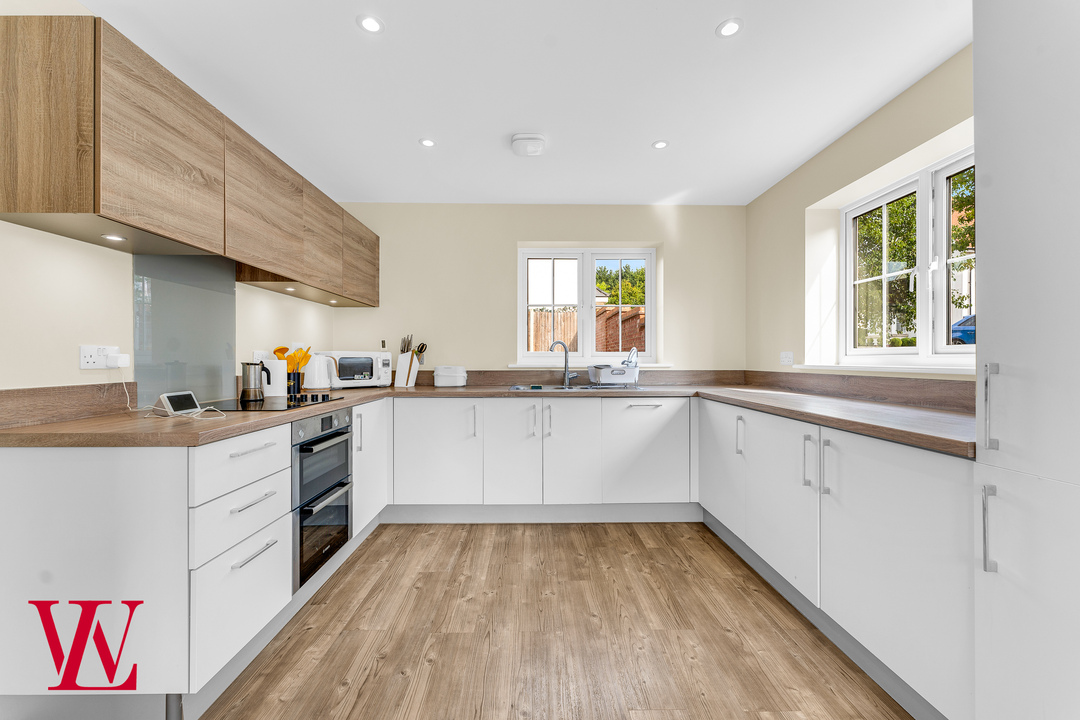 3 bed detached house to rent in Turner Close, Elsenham, Bishop's Stortford, Hertfordshire  - Property Image 2