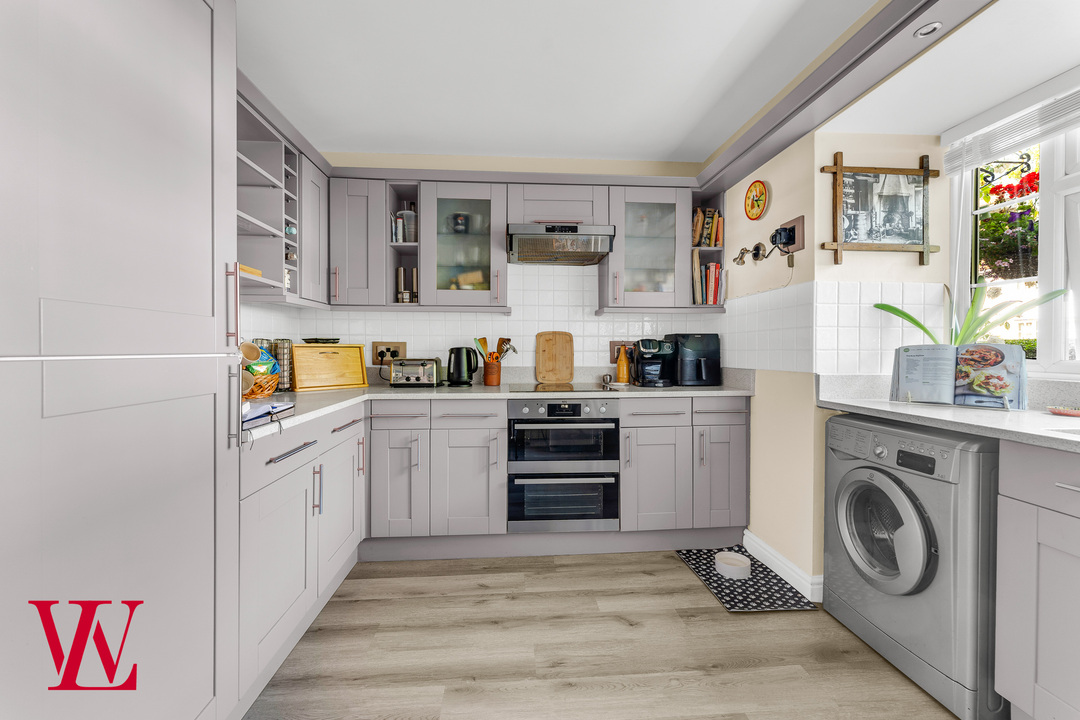 4 bed terraced house for sale in Cage End, Bishop's Stortford  - Property Image 7