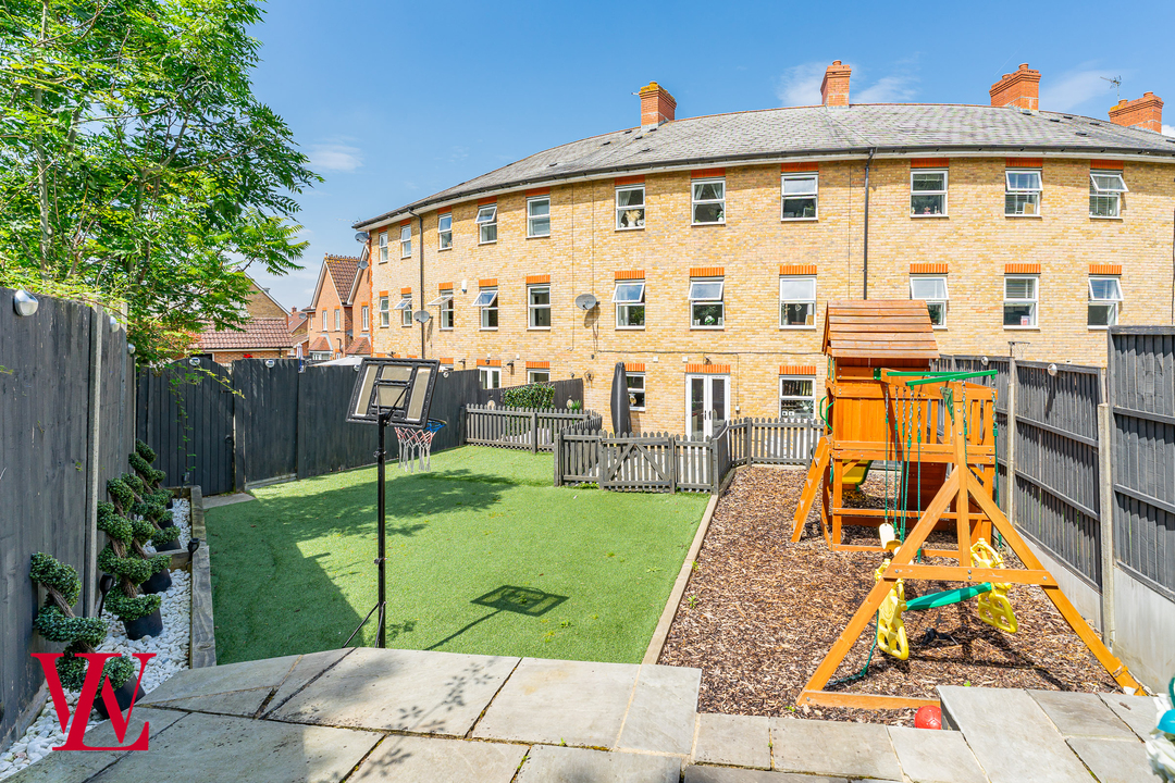 5 bed town house for sale in Malkin Drive, Harlow  - Property Image 30