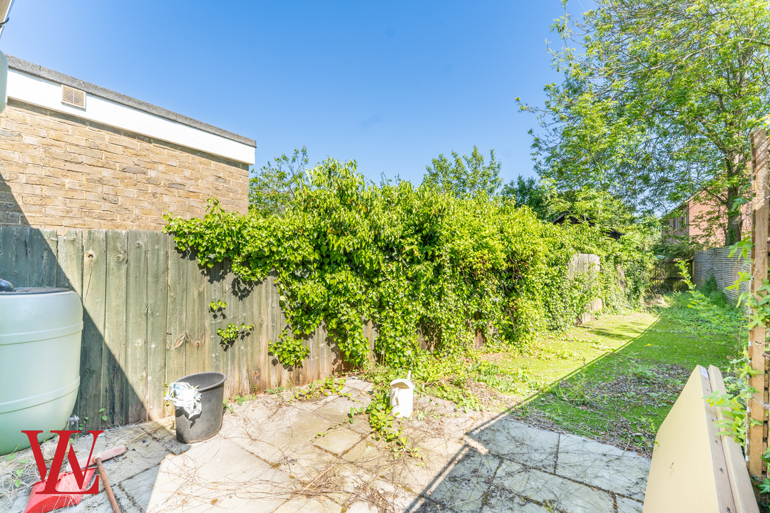 2 bed terraced house for sale in Elm Grove, Bishop's Stortford  - Property Image 13