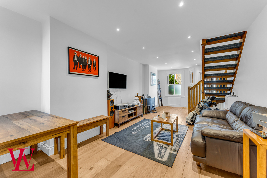 2 bed terraced house for sale in Elm Grove, Bishop's Stortford  - Property Image 2
