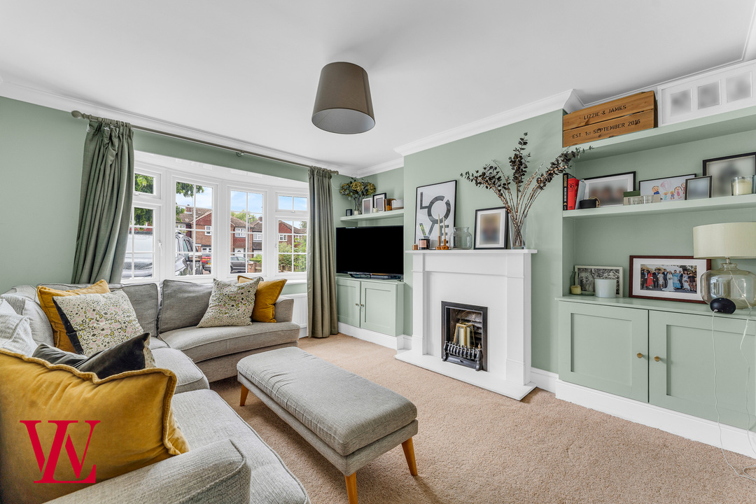 3 bed detached house for sale in Manston Drive, Bishop's Stortford  - Property Image 5