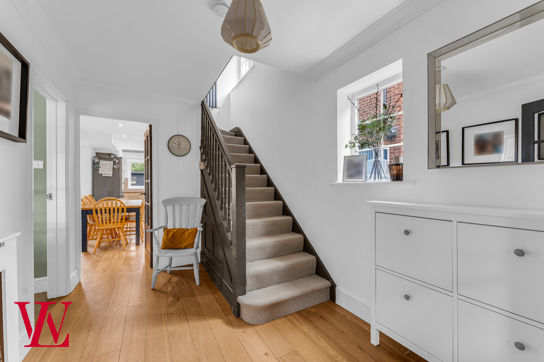 3 bed detached house for sale in Manston Drive, Bishop's Stortford  - Property Image 7