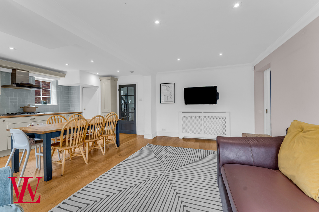 3 bed detached house for sale in Manston Drive, Bishop's Stortford  - Property Image 4