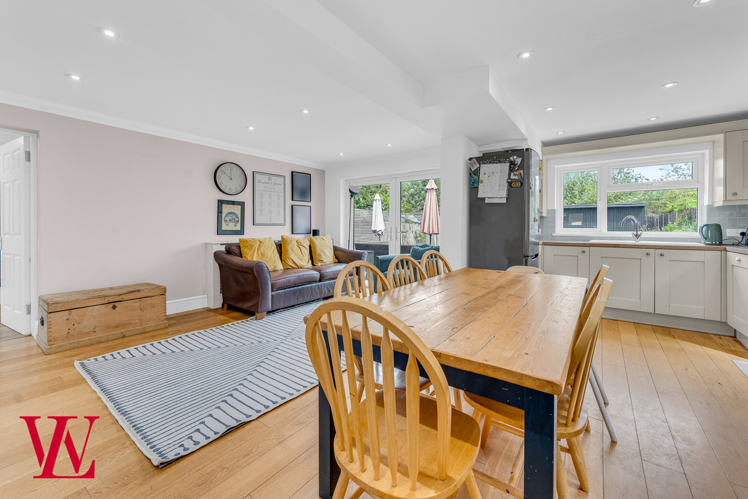 3 bed detached house for sale in Manston Drive, Bishop's Stortford, Hertfordshire 8