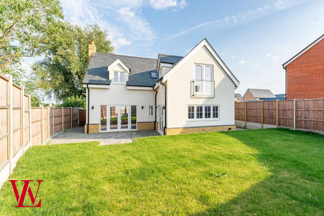 4 bed detached house for sale in Stortford Road, Great Dunmow  - Property Image 2