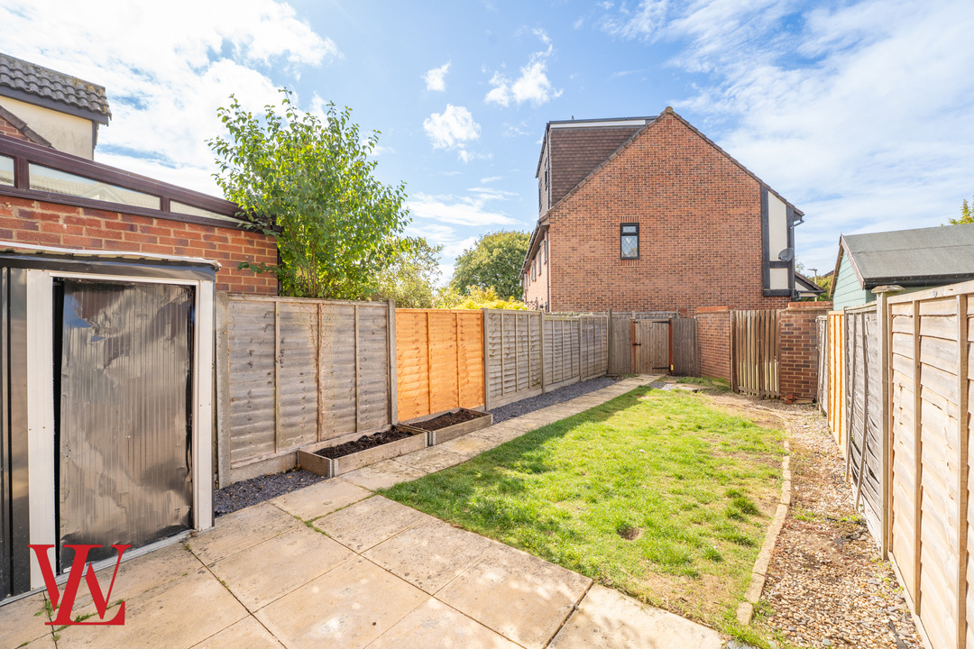 2 bed terraced house for sale in Crozier Avenue, Bishop's Stortford, Hertfordshire 12