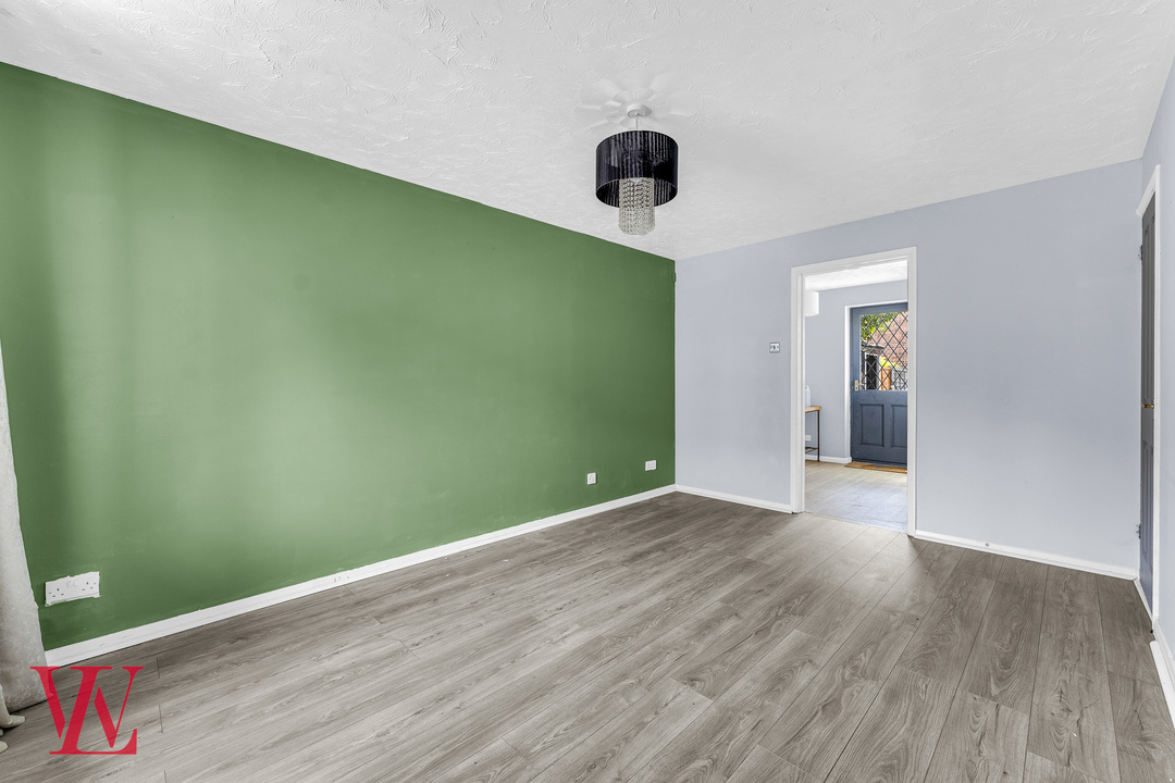 2 bed terraced house for sale in Crozier Avenue, Bishop's Stortford, Hertfordshire 2