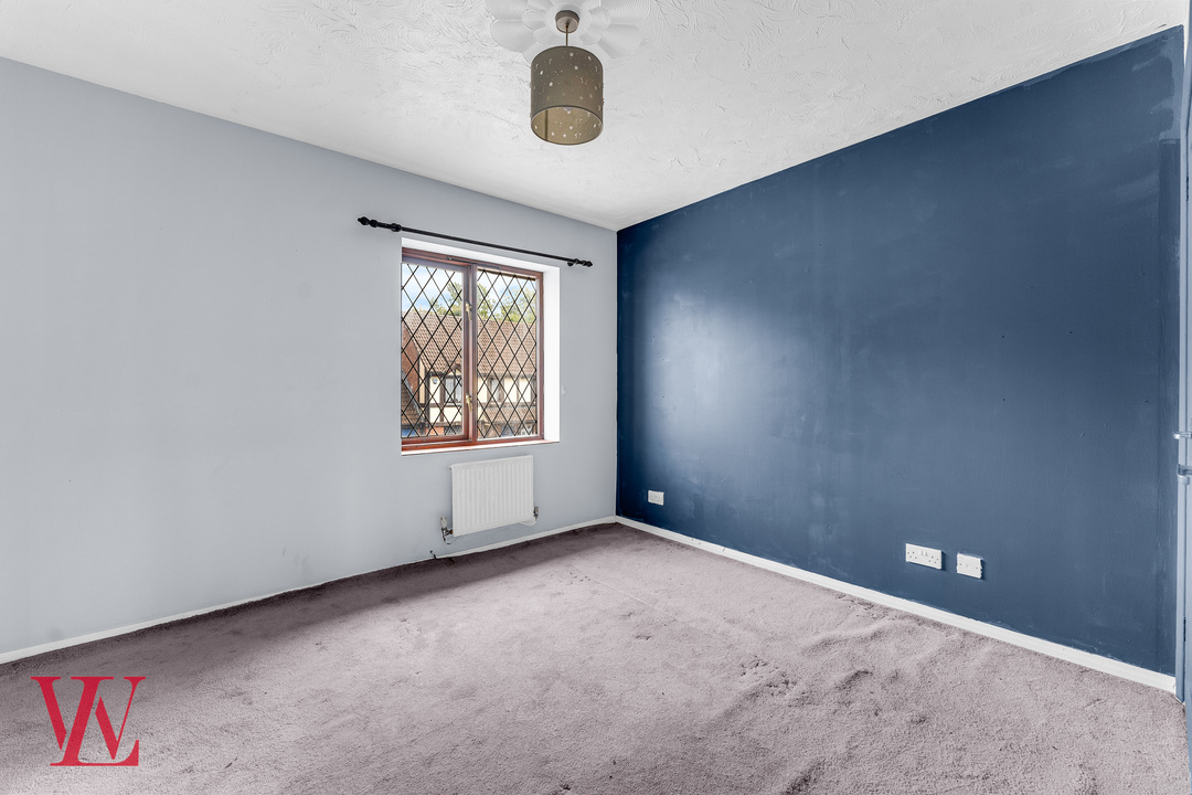 2 bed terraced house for sale in Crozier Avenue, Bishop's Stortford, Hertfordshire 7