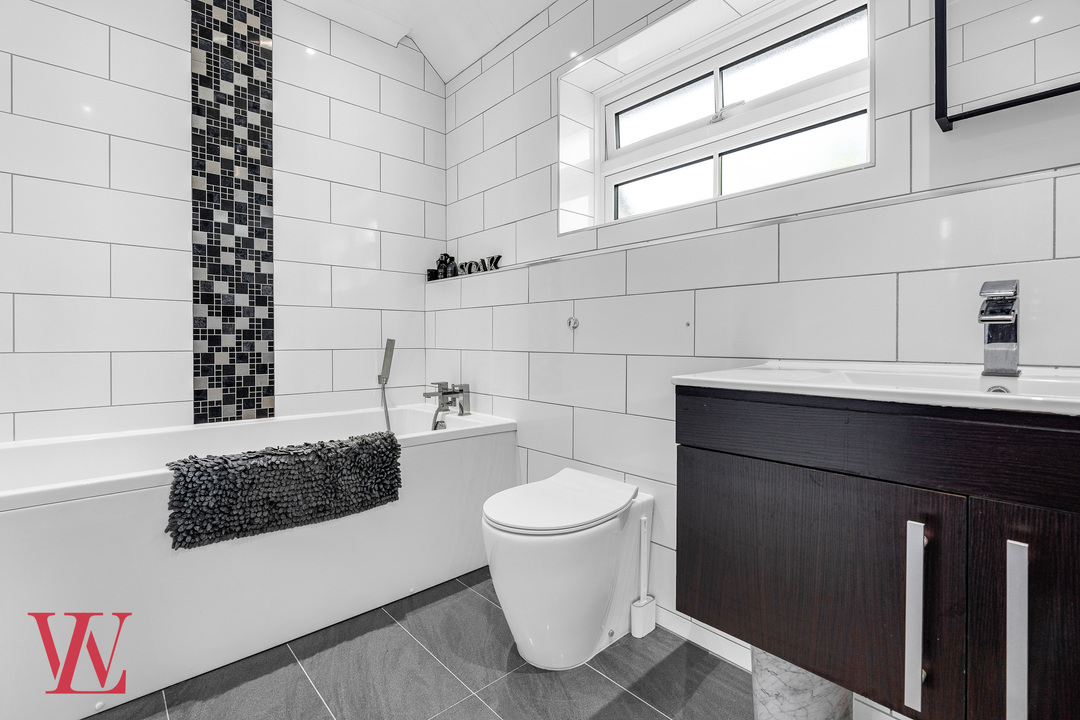 5 bed detached house for sale in Beldams Gate, Bishop's Stortford, Hertfordshire  - Property Image 28