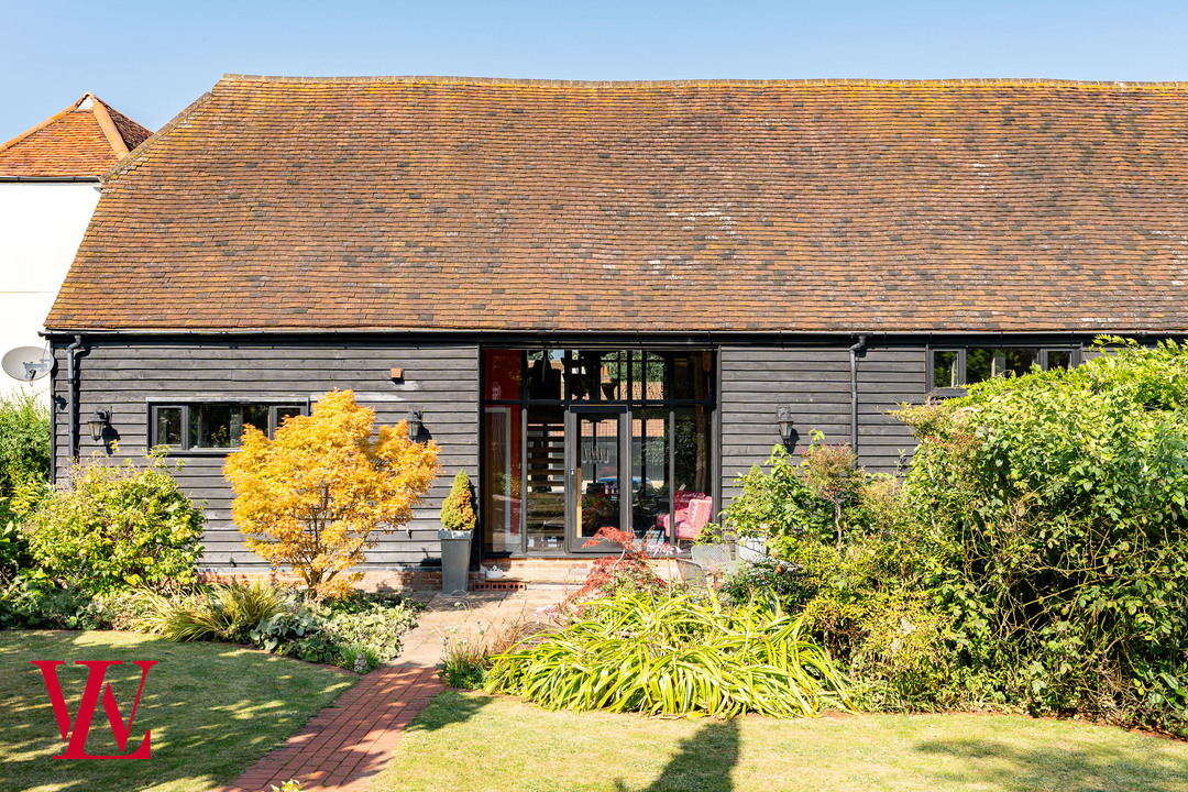 3 bed barn conversion for sale in Stortford Road, Dunmow  - Property Image 1