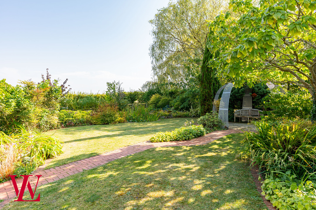 3 bed barn conversion for sale in Stortford Road, Dunmow  - Property Image 31