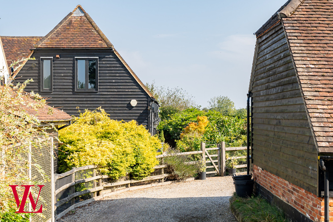 3 bed barn conversion for sale in Stortford Road, Dunmow  - Property Image 34