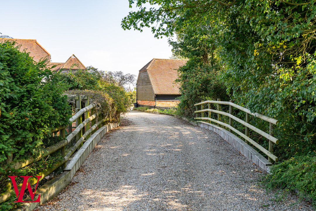 3 bed barn conversion for sale in Stortford Road, Dunmow  - Property Image 30