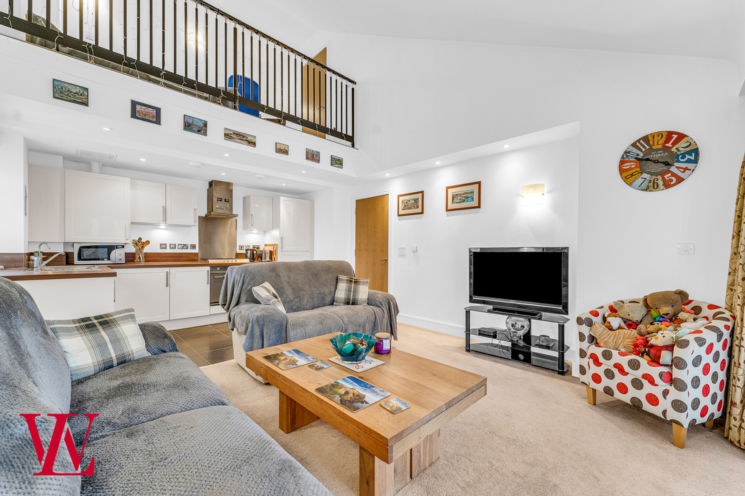 3 bed apartment for sale in Tanners Wharf, Bishop's Stortford  - Property Image 3