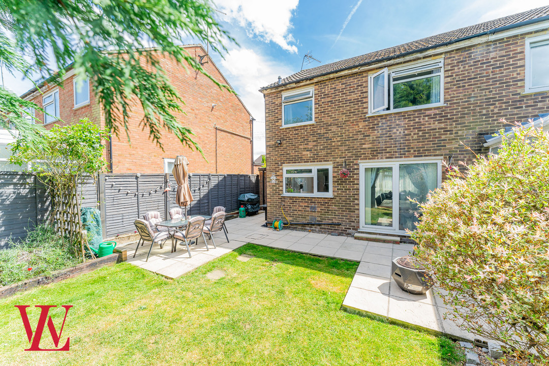 3 bed semi-detached house for sale in Elm Close, Bishop's Stortford  - Property Image 16