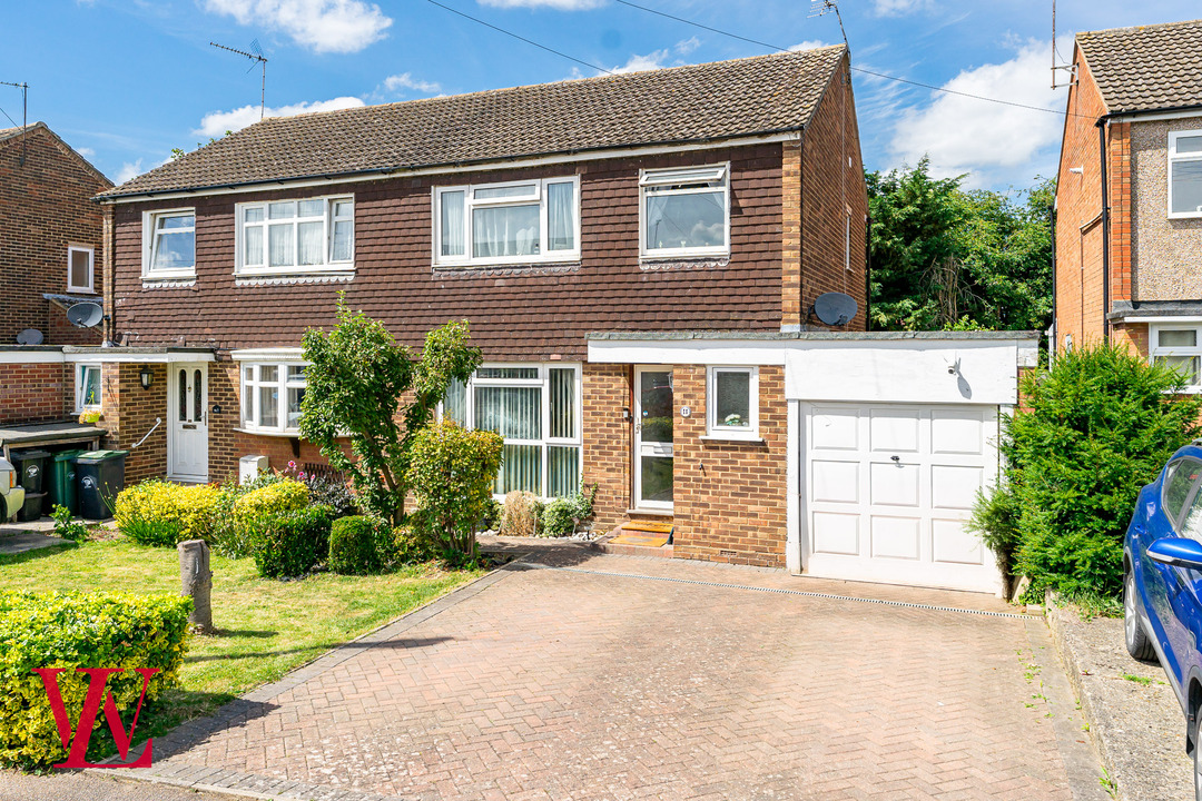 3 bed semi-detached house for sale in Elm Close, Bishop's Stortford  - Property Image 1