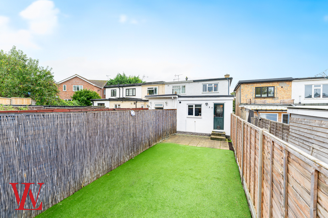 2 bed end of terrace house for sale in Cherry Gardens, Bishop's Stortford  - Property Image 13