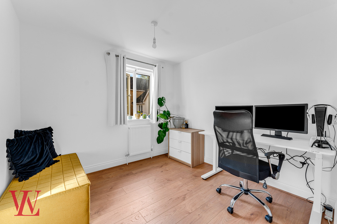 2 bed apartment for sale in Harris Green, Dunmow, Essex  - Property Image 11