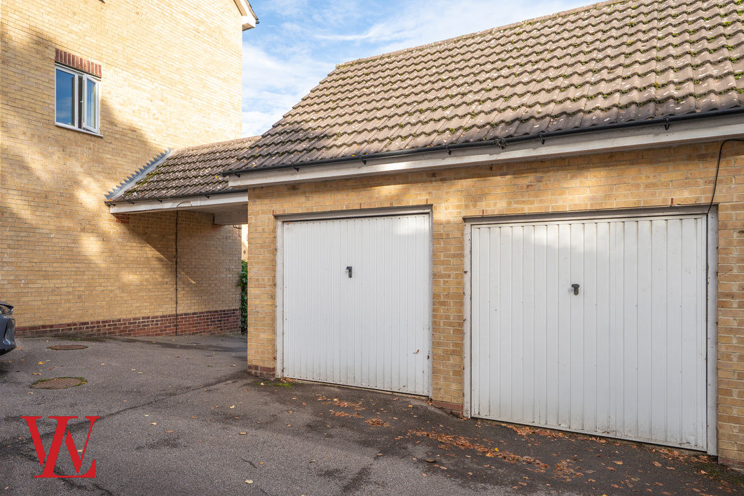 2 bed apartment for sale in Harris Green, Dunmow, Essex 13