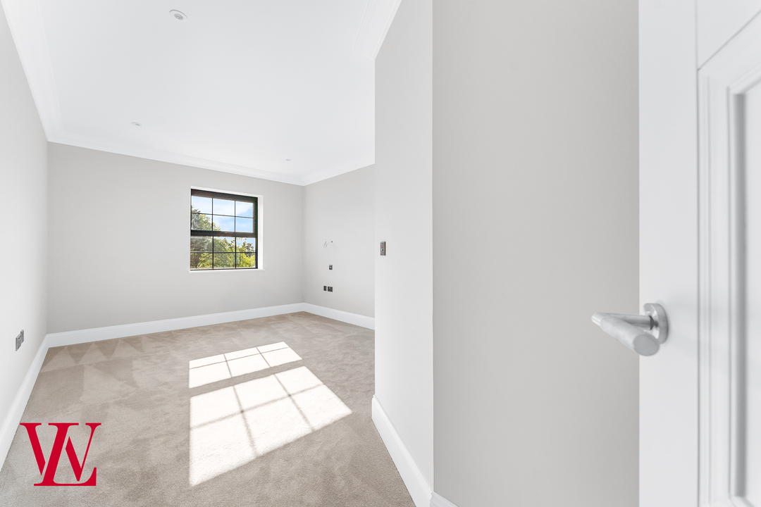 3 bed detached house for sale in Sabre Close, Felsted  - Property Image 13