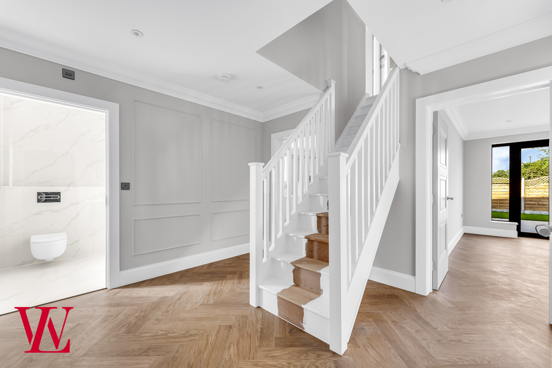3 bed detached house for sale in Sabre Close, Felsted  - Property Image 7