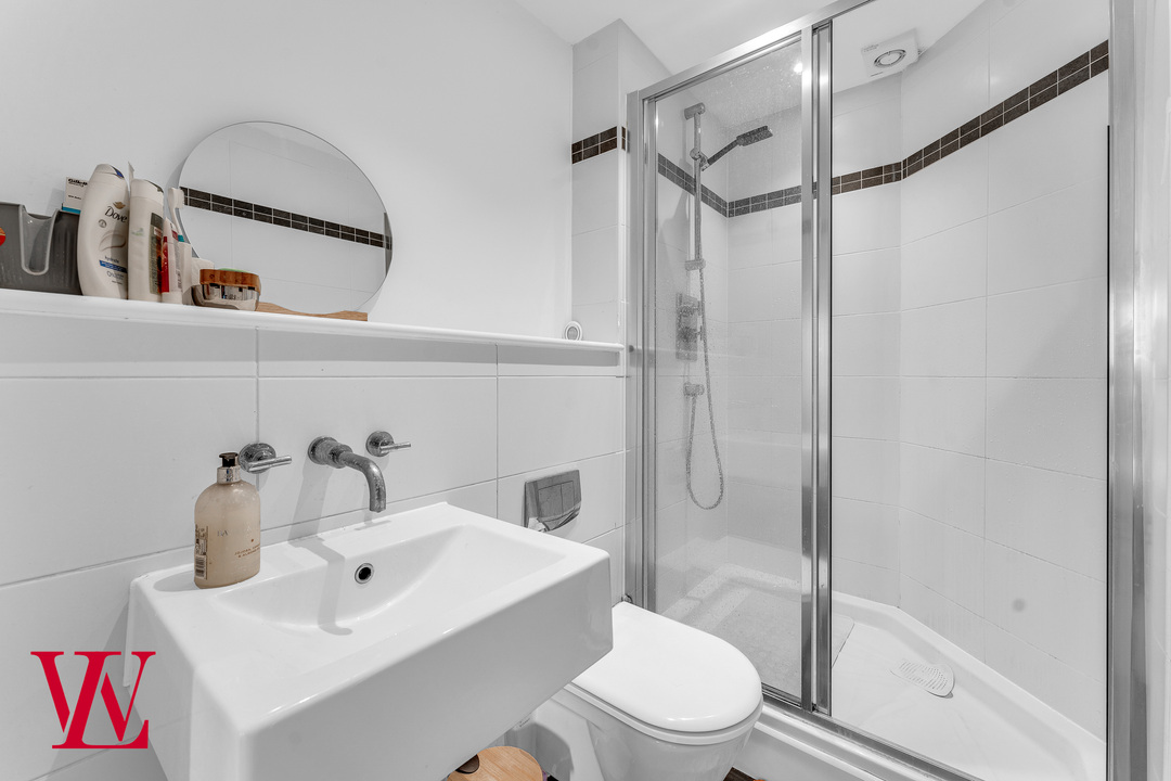 2 bed apartment for sale in Tanners Wharf, Bishop's Stortford  - Property Image 9