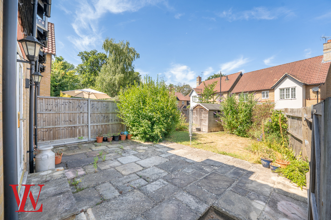 End of terrace house for sale in Cambridge Road, Ware 17