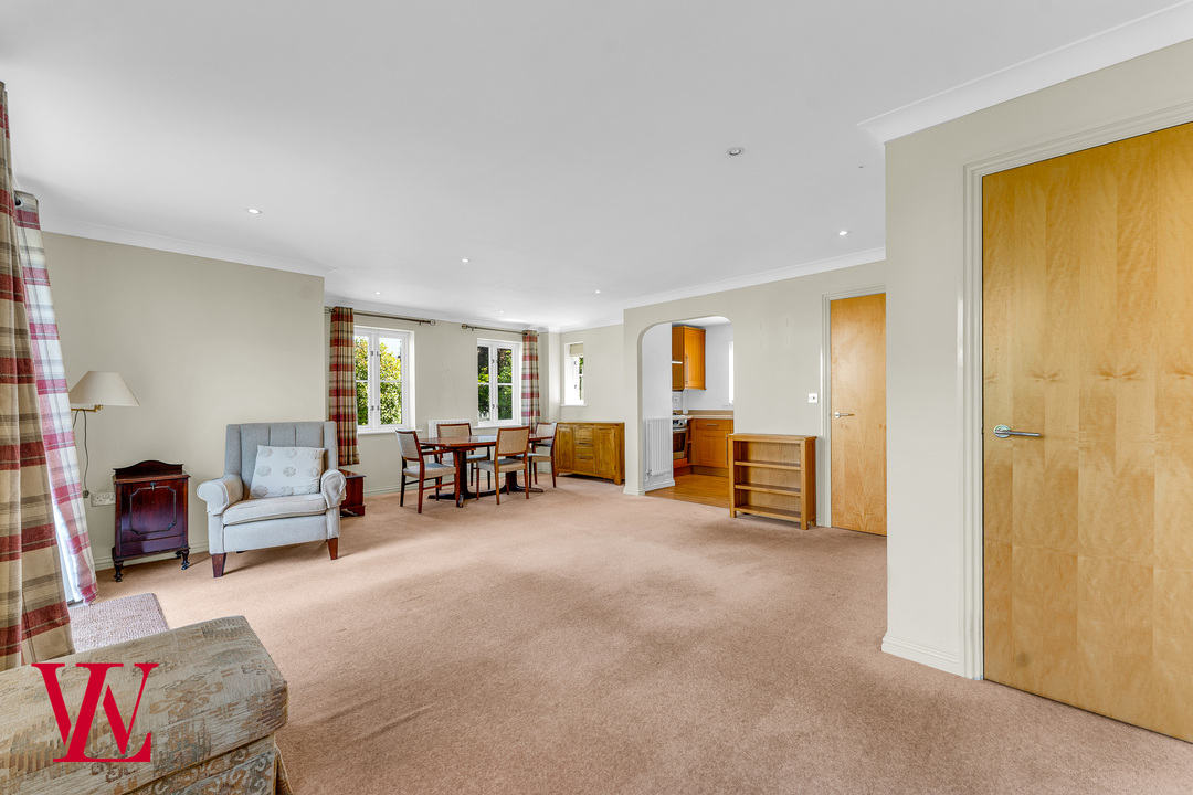 End of terrace house for sale in Cambridge Road, Ware 1