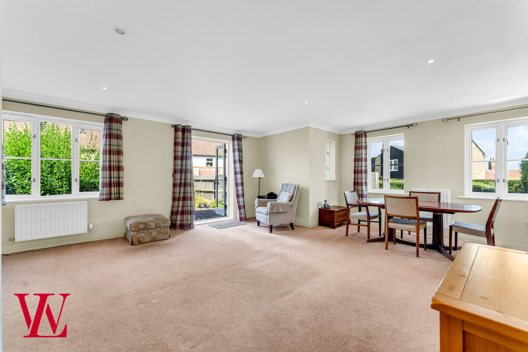End of terrace house for sale in Cambridge Road, Ware 2