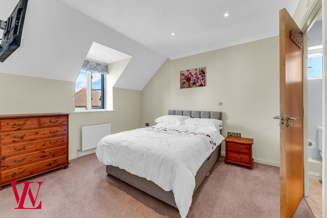 End of terrace house for sale in Cambridge Road, Ware 9
