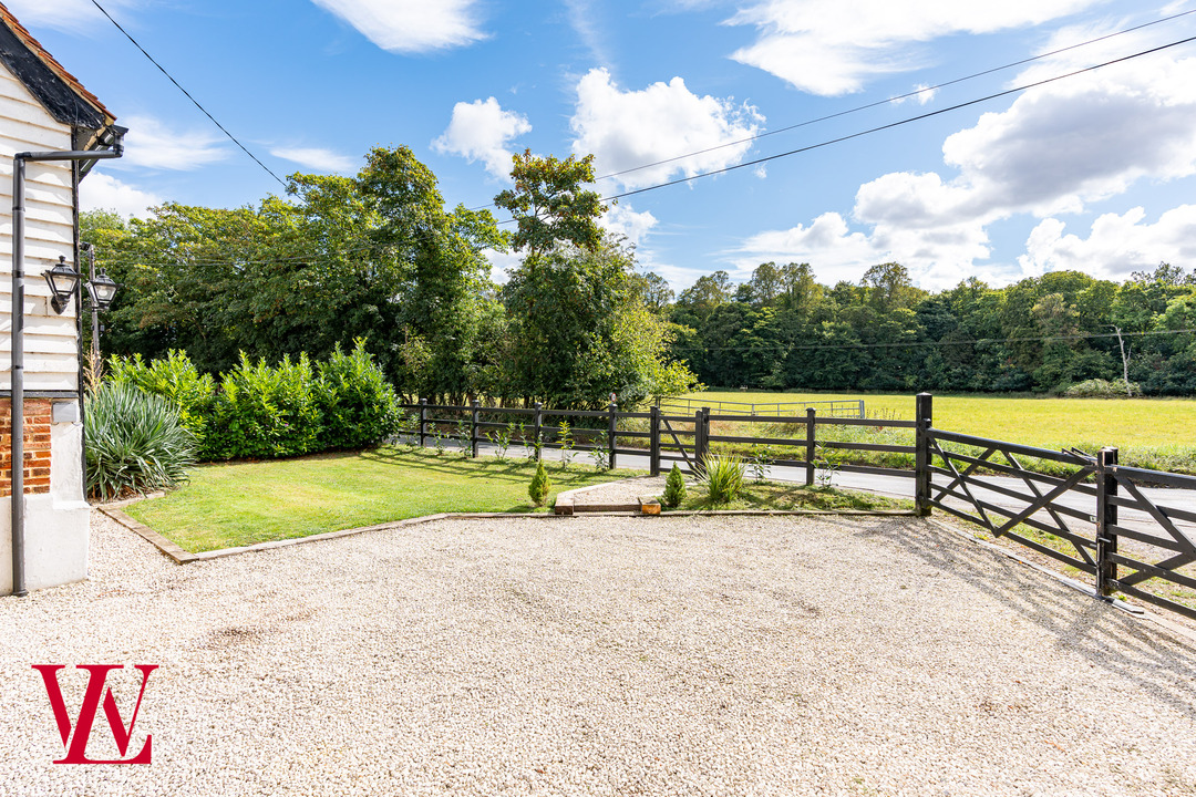 4 bed semi-detached house for sale in Church Road, Bishop's Stortford  - Property Image 35