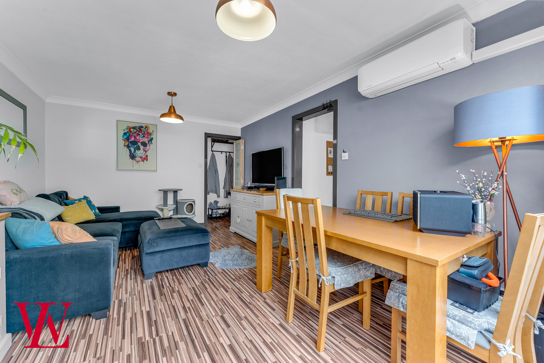 2 bed maisonette for sale in Goodwin Stile, Bishop's Stortford  - Property Image 3