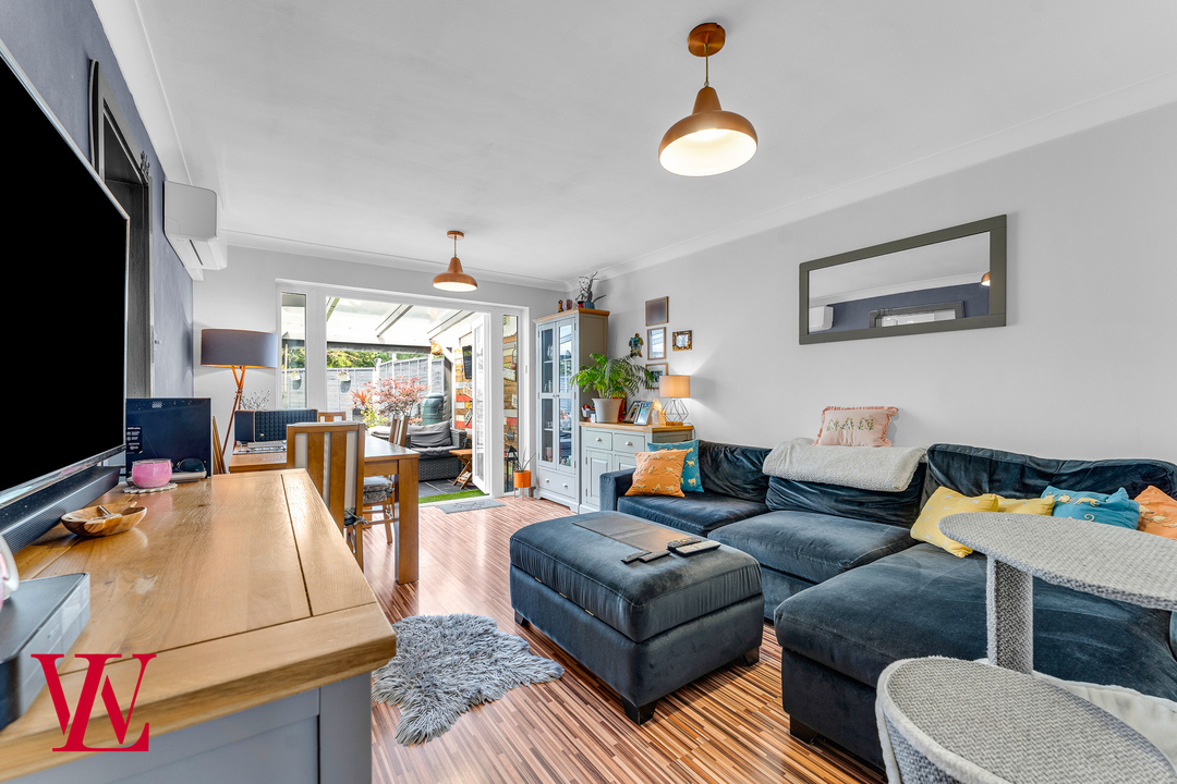 2 bed maisonette for sale in Goodwin Stile, Bishop's Stortford  - Property Image 2