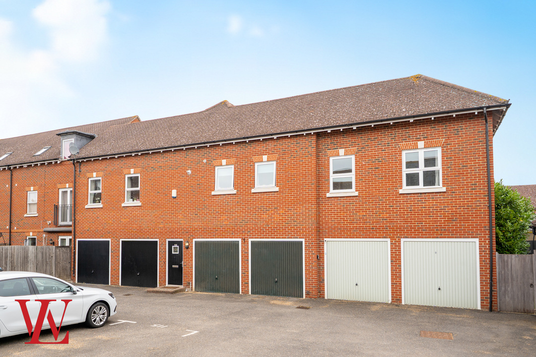 2 bed for sale in Cavell Drive, Bishop's Stortford, Hertfordshire