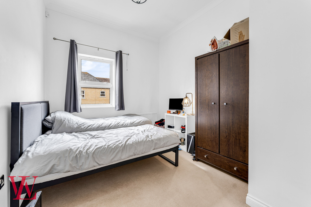 2 bed for sale in Cavell Drive, Bishop's Stortford, Hertfordshire  - Property Image 13