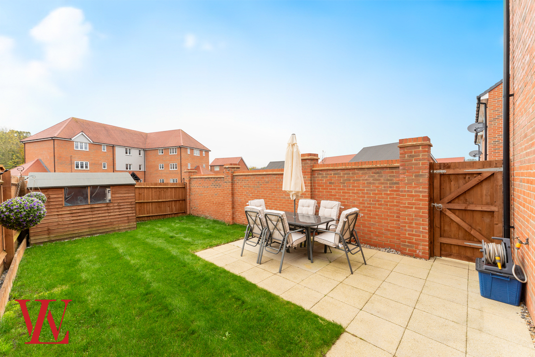 3 bed end of terrace house for sale in Wheatfield Gardens, Ware  - Property Image 16