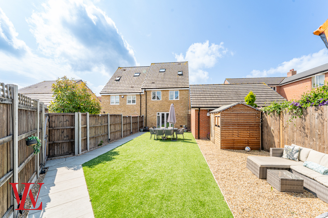 3 bed semi-detached house for sale in Thorpe Road, Bishop's Stortford  - Property Image 20
