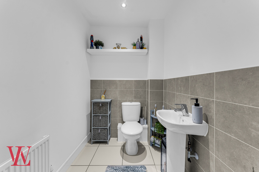 3 bed terraced house for sale in Newland Avenue, Bishop's Stortford 10