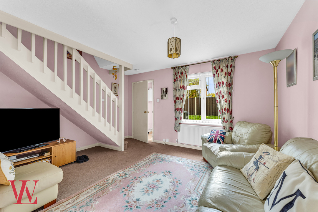 2 bed terraced house for sale in Wentworth Drive, Bishop's Stortford, Hertfordshire  - Property Image 4