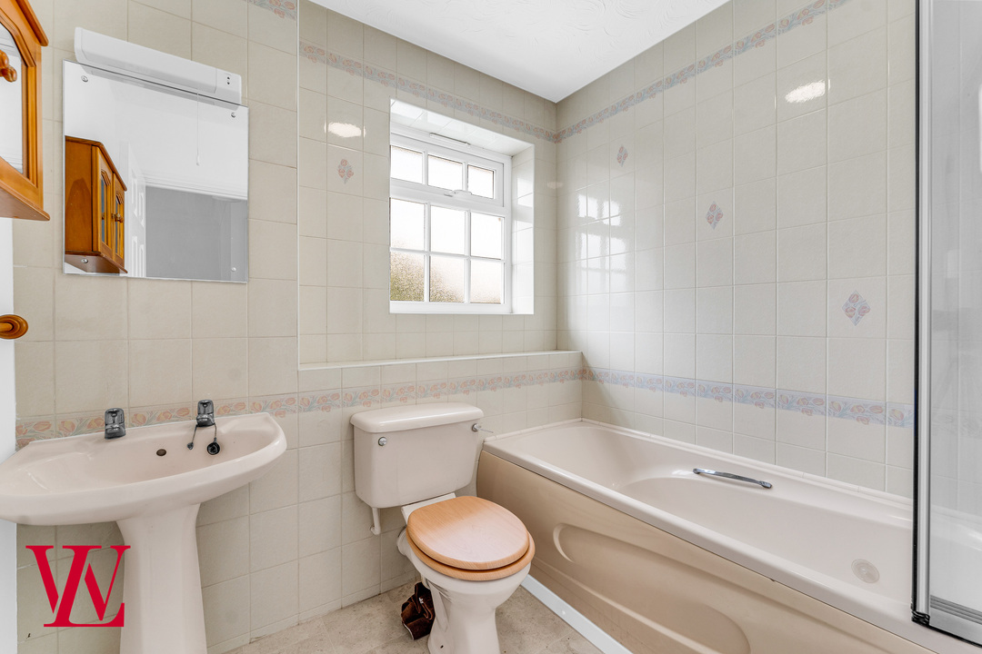 4 bed detached house to rent in Meadowsweet Close, Bishop's Stortford  - Property Image 17