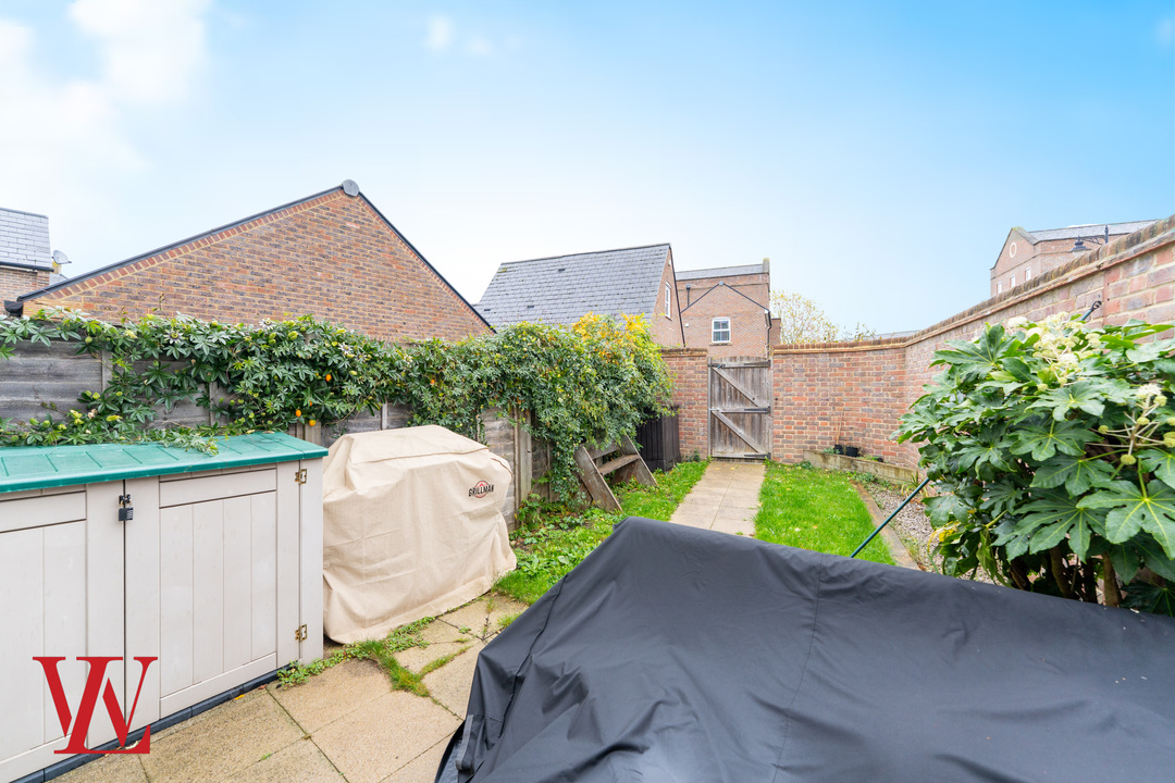 2 bed semi-detached house for sale in Gill Edge, Stansted, Essex  - Property Image 14