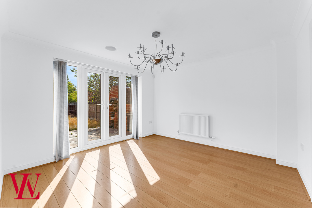 5 bed detached house for sale in Tyler Avenue, Dunmow  - Property Image 11