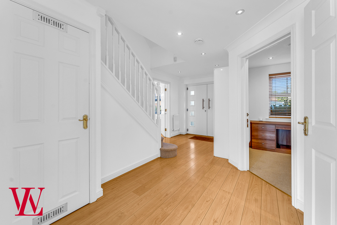 5 bed detached house for sale in Tyler Avenue, Dunmow  - Property Image 3