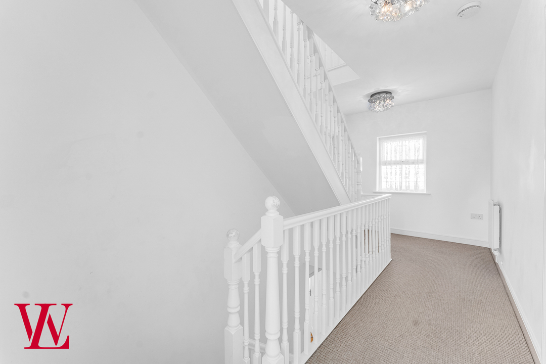 5 bed detached house for sale in Tyler Avenue, Dunmow  - Property Image 13