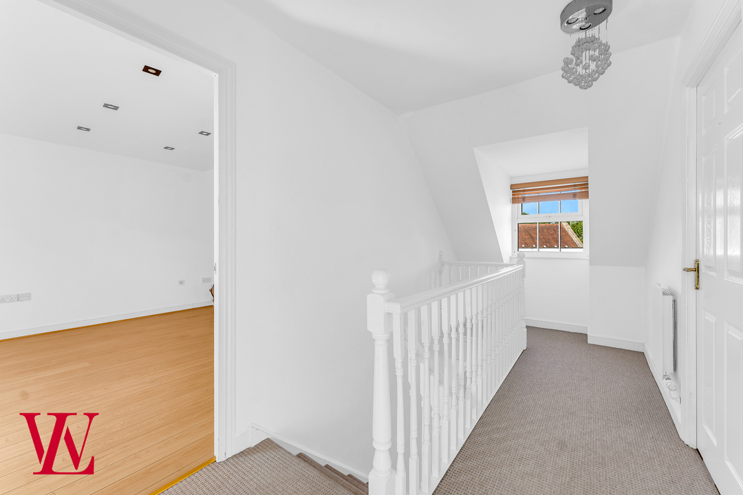 5 bed detached house for sale in Tyler Avenue, Dunmow  - Property Image 24