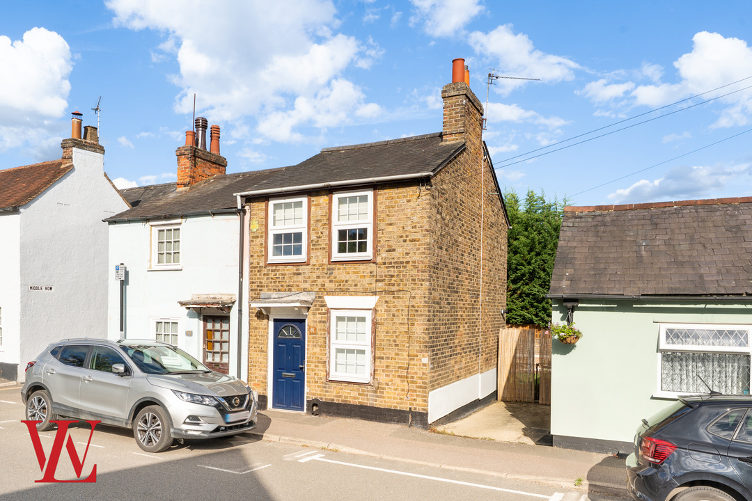 2 bed end of terrace house to rent in Apton Road, Bishop’s Stortford