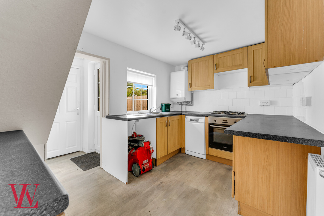 2 bed end of terrace house to rent in Apton Road, Bishop’s Stortford  - Property Image 5