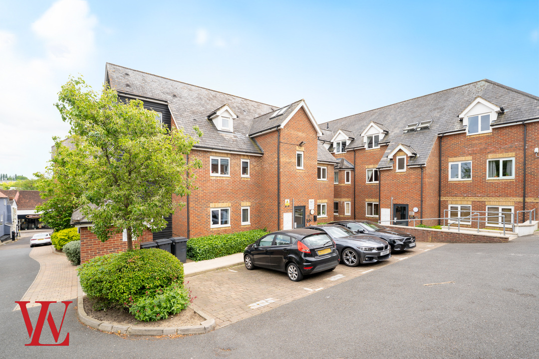 2 bed apartment for sale in Archer Place, Bishop's Stortford  - Property Image 15