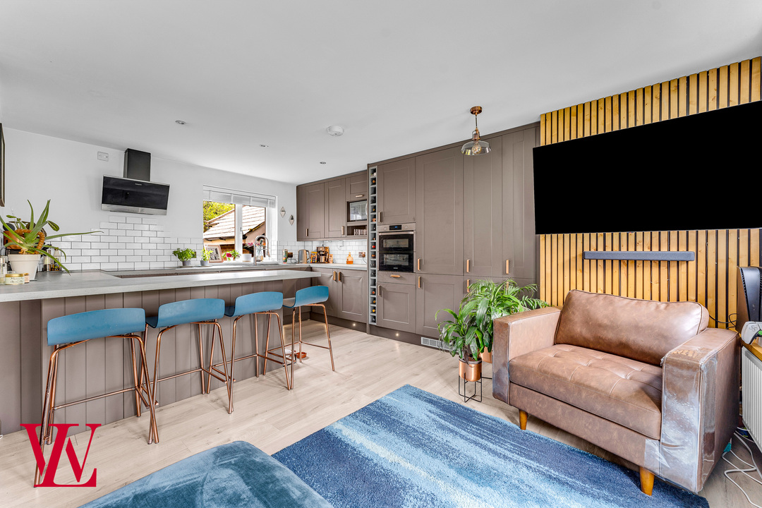 2 bed apartment for sale in Archer Place, Bishop's Stortford  - Property Image 2